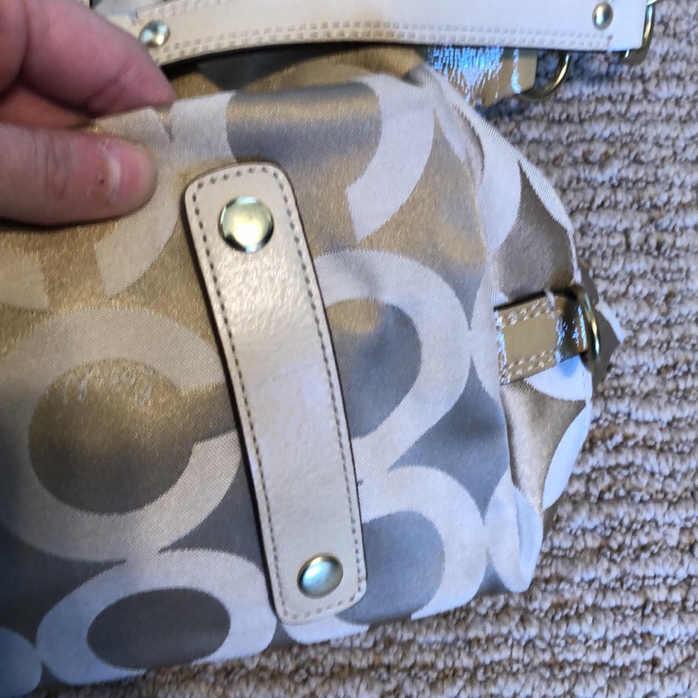 Coach purse - Picture 4 of 7
